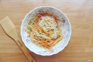 Китайский салат с крахмальной лапшой